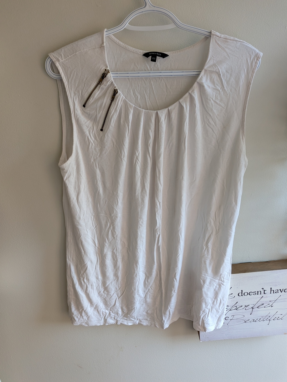 RW&CO. Cream Sleeveless Tank with Decorative Zips